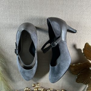 Clarks Collection Leather Ladies Shoes Grey Colour size6