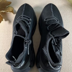 men's new design trainers size46 Black