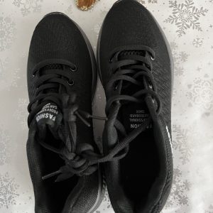 Ladies black light weight trainers size 40