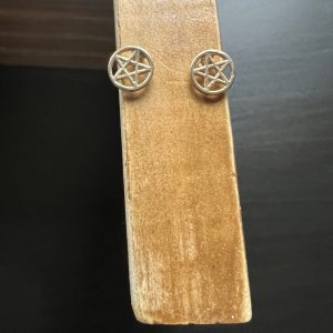 Star design earrings yellow gold