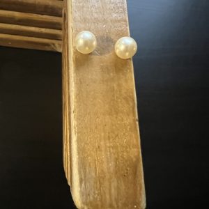 Costume pearl stud earrings