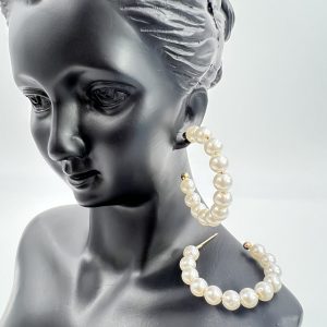 Pair of hoop earrings adorned with faux pearls 1 piece-colour creamy white