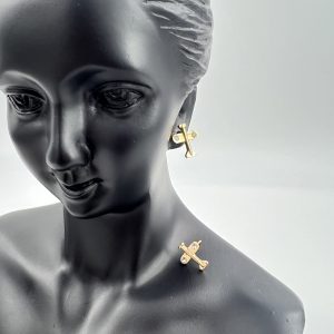 Novelty stud earrings