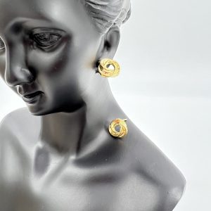 Elegant twist earrings
