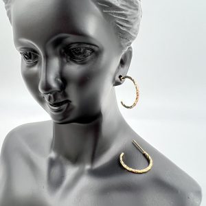 Twist hoop earrings