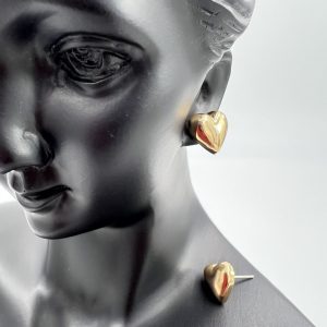 Smooth Heart stud earrings