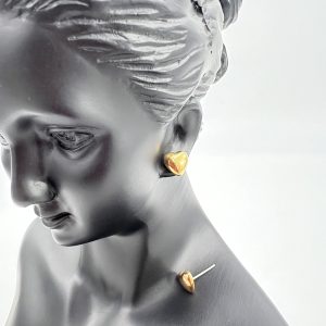 Polished Heart stud earrings