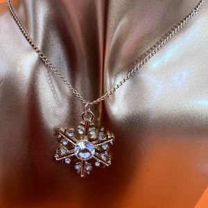 9 inch link chain with design