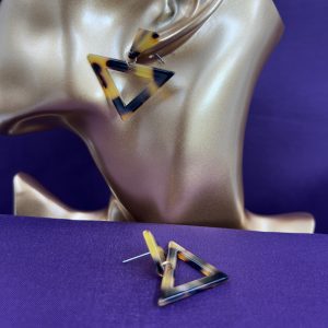 Acrylic earrings vintage design triangle shape