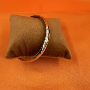 Mirror shine bangle
