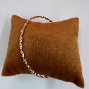 Twist design bangle colour yellow gold