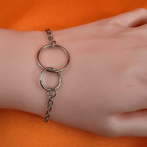 Chain bracelet with large and small circle design