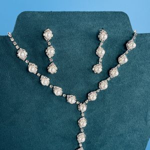 Faux pearl Y drop set cream colour