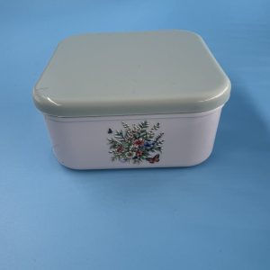 Medium container