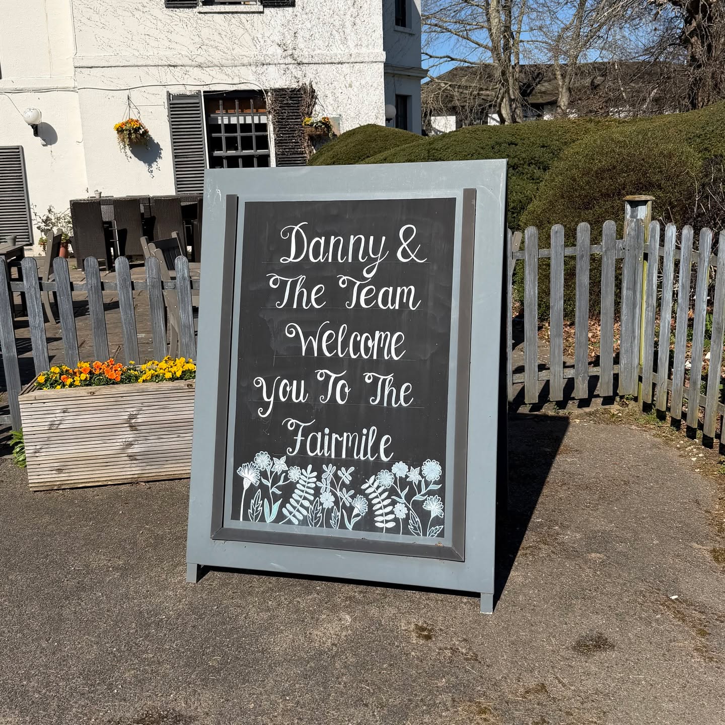 CHEER Pub Socials Bring Joy, Friendship and Connection
What a wonderful week for CHEER! Last week, over 80 CHEER clients and volunteers came together across two lovely pub socials at The Fairmile Pub & Restaurant in Cobham.
Everyone enjoyed a delicious lunch in a warm and welcoming atmosphere. With the added bonus of beautiful early spring sunshine, it was the perfect setting for smiles, laughter and great company.
Our pub socials are a fantastic way for clients and volunteers to get together, catch up, make new friendships and enjoy time in a relaxed and friendly environment. These special moments of connection are what CHEER is all about.
A big thank you to everyone who joined us and helped make both socials such a lovely success!
You too can help older people in Elmbridge feel connected and supported:
Donate: cheer-elmbridge.org.uk/support-us
Volunteer: cheer-elmbridge.org.uk/volunteer-with-us
#CHEERCharity #CommunityConnection #FriendshipMatters #EndingLoneliness #Cobham #SupportingOlderPeople