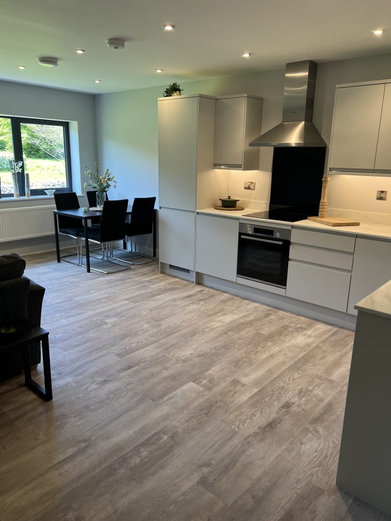 flooring fitters needed