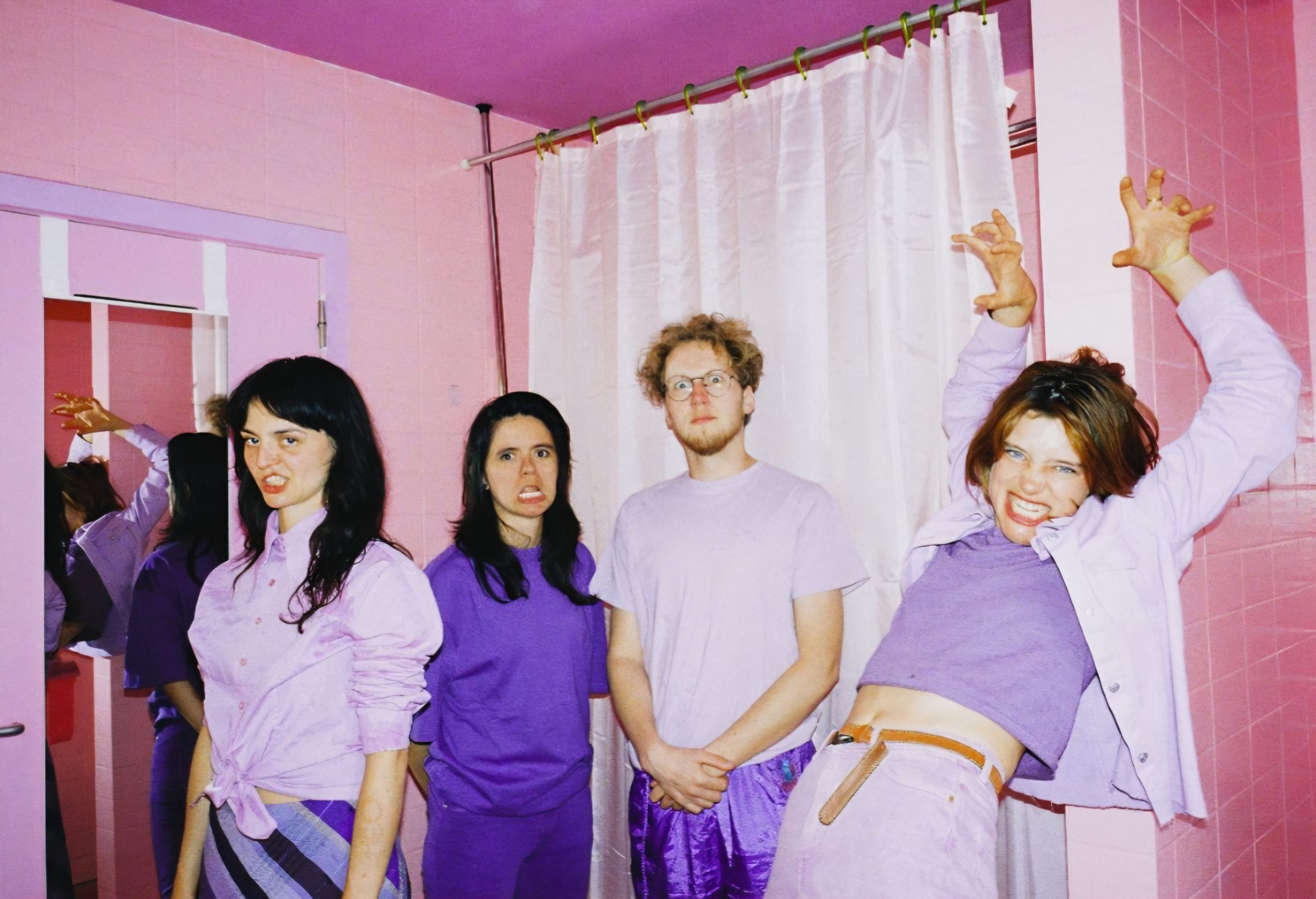 NEWS:  Maria Iskariot announce debut album Wereldwaan and release new single ‘Witte Rook’