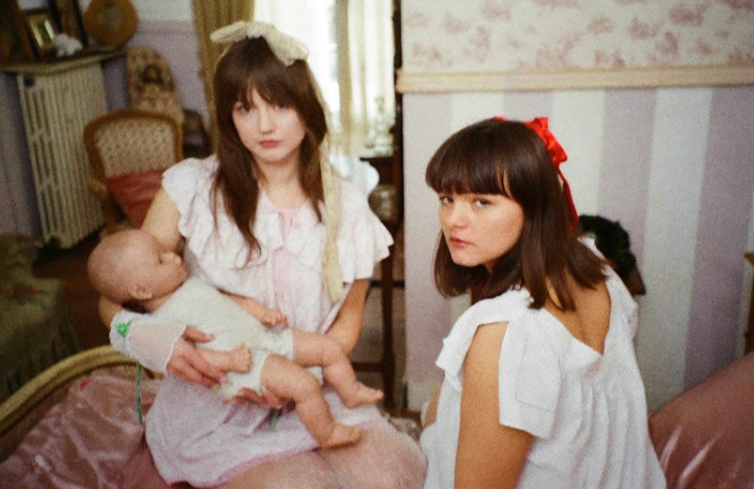 NEWS:  Disgusting Sisters announce debut album, release new single ‘Sorry Mister’ + confirm UK tour dates